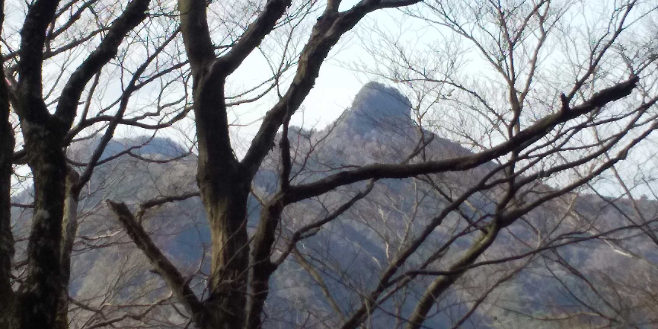 三の岳のぼっこり感がやはり際立ちますね！