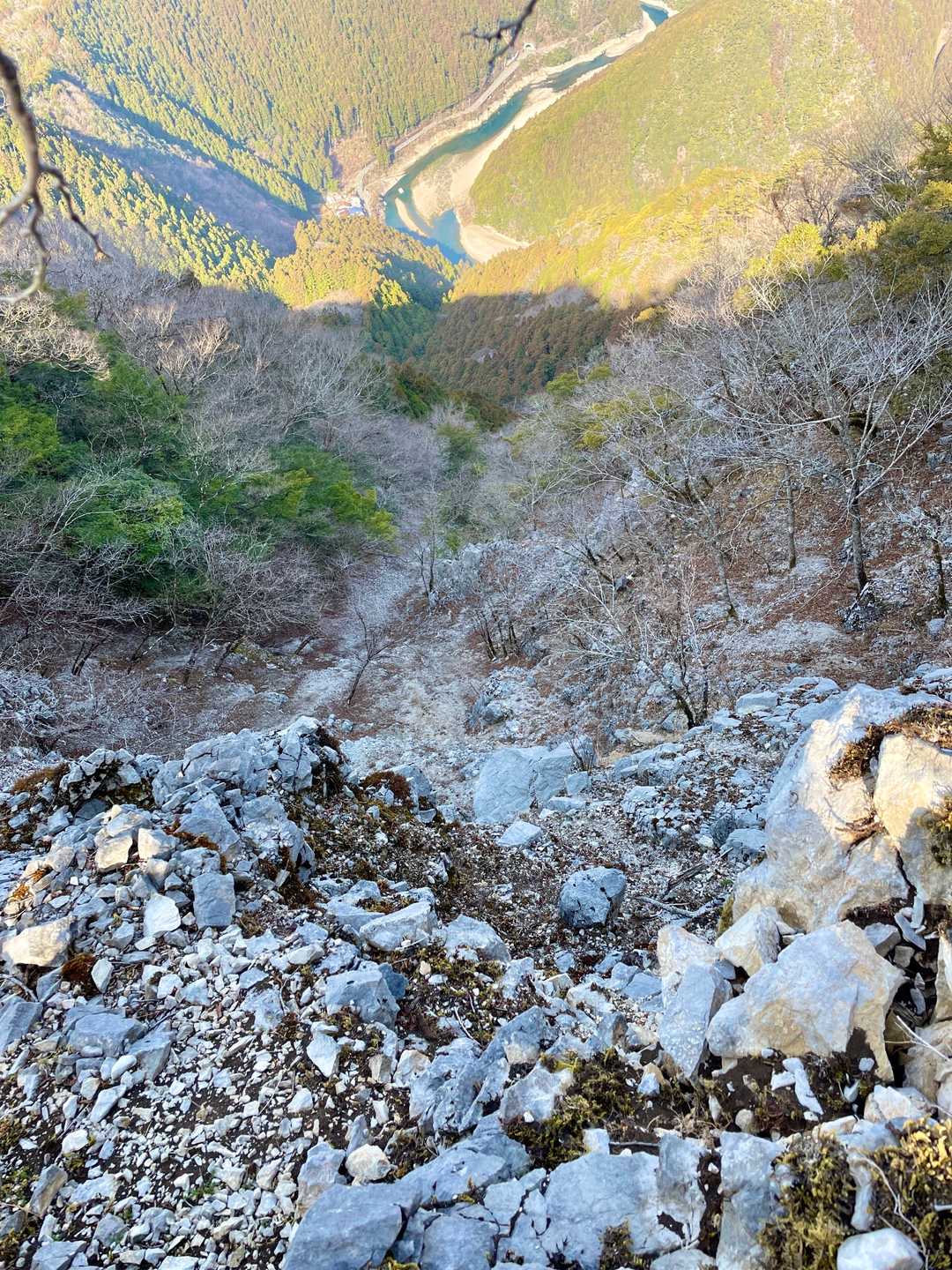 気合を入れて覗き込む👀　なかなかの高度感
