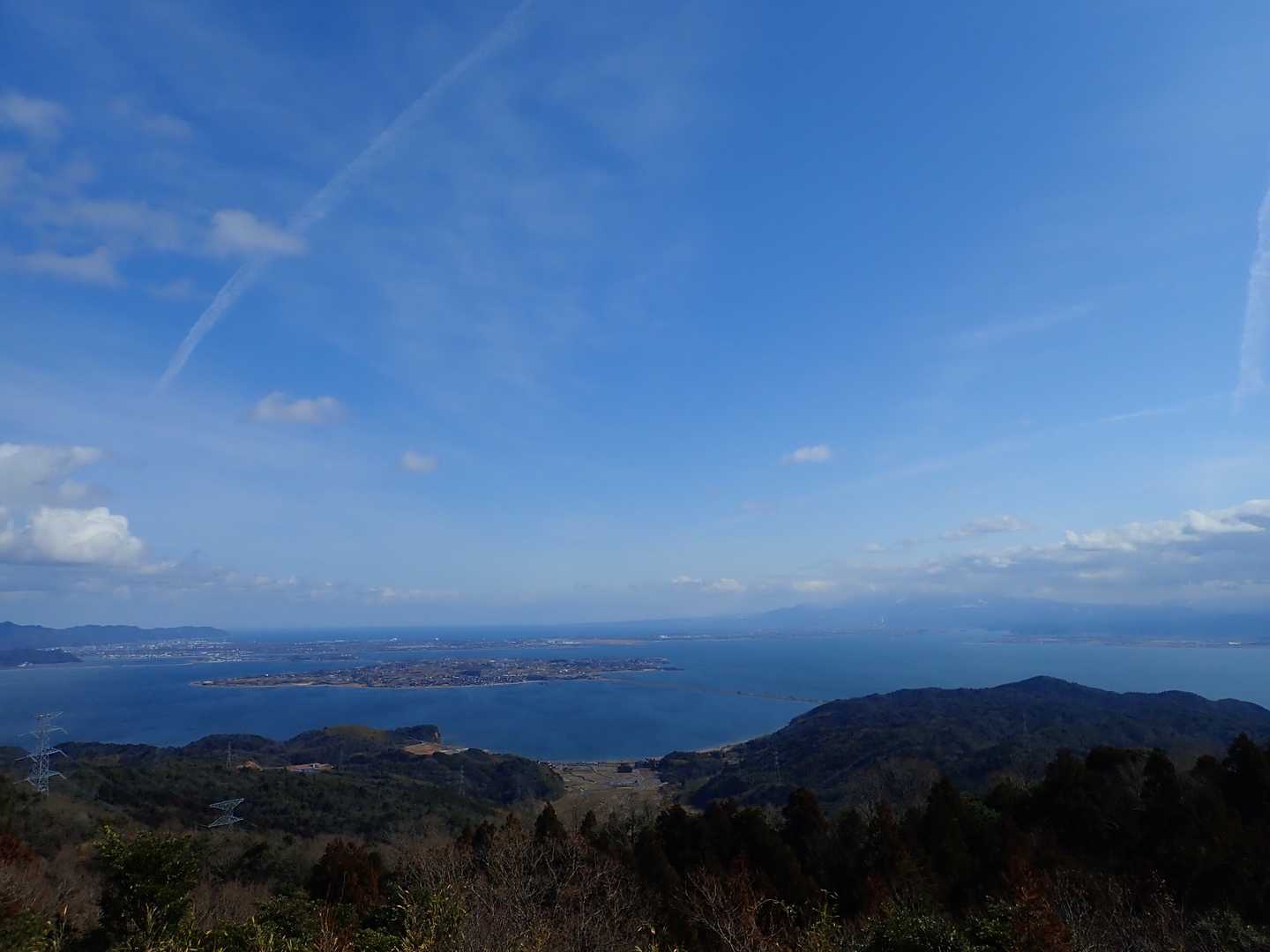 大山は雲かぶってましたが、爽やかなブルーはとっても綺麗だ
