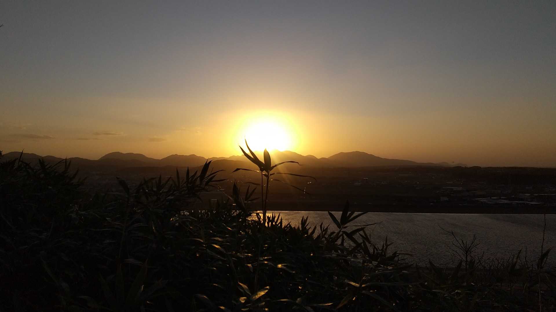 豊前坊山✨ちょーど良い時間。
夕日です😉
