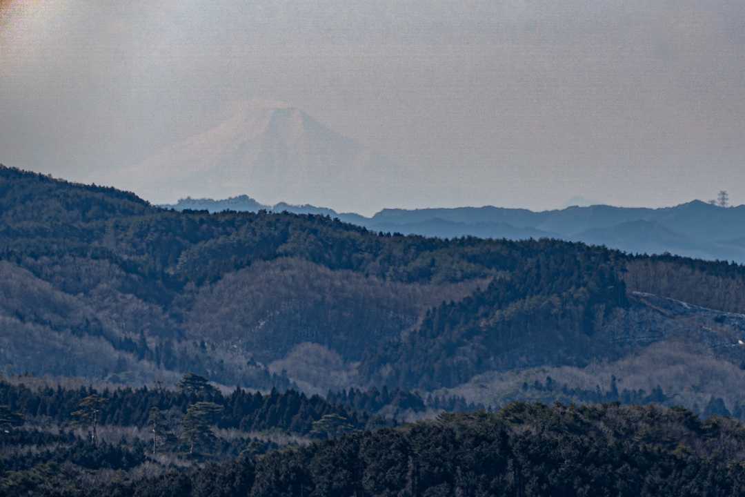 ハイ！富士山。
とは言っても画像補正で炙り出したので、今回のチャレンジはアウトです😵
