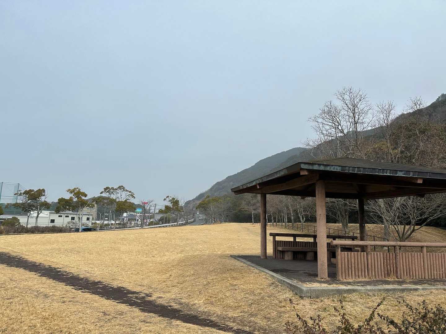 登山口まで来ました
駐車場🅿️させて貰ったマクドに寄ります
朝の内の山行でしたが久しぶりに😃楽しめました！
今日はパタゴニアファッションでした👍
山に自然にお声掛け頂いた方々に感謝です🙏✨
ありがとうございました！