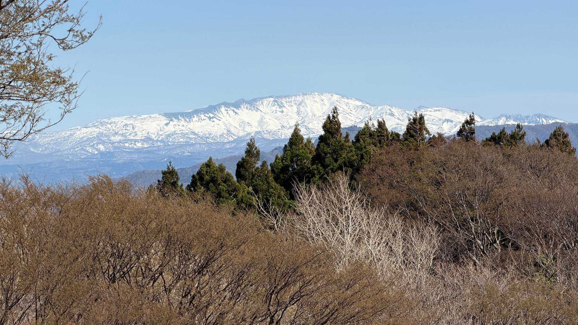 月山、姥ヶ岳、湯殿山
やま百オンパレード😄