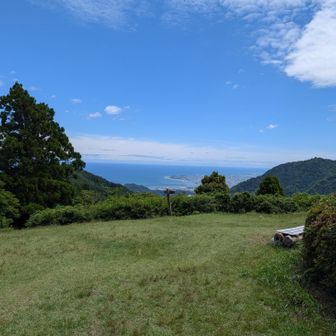 御前崎方面

下りのぬかるみで滑り
コケ靴も脚もドロドロ
すれ違い7名さん
見られなくてホッ😅