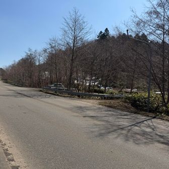 一旦、道路を歩いて、
瀞台の登山口へ。