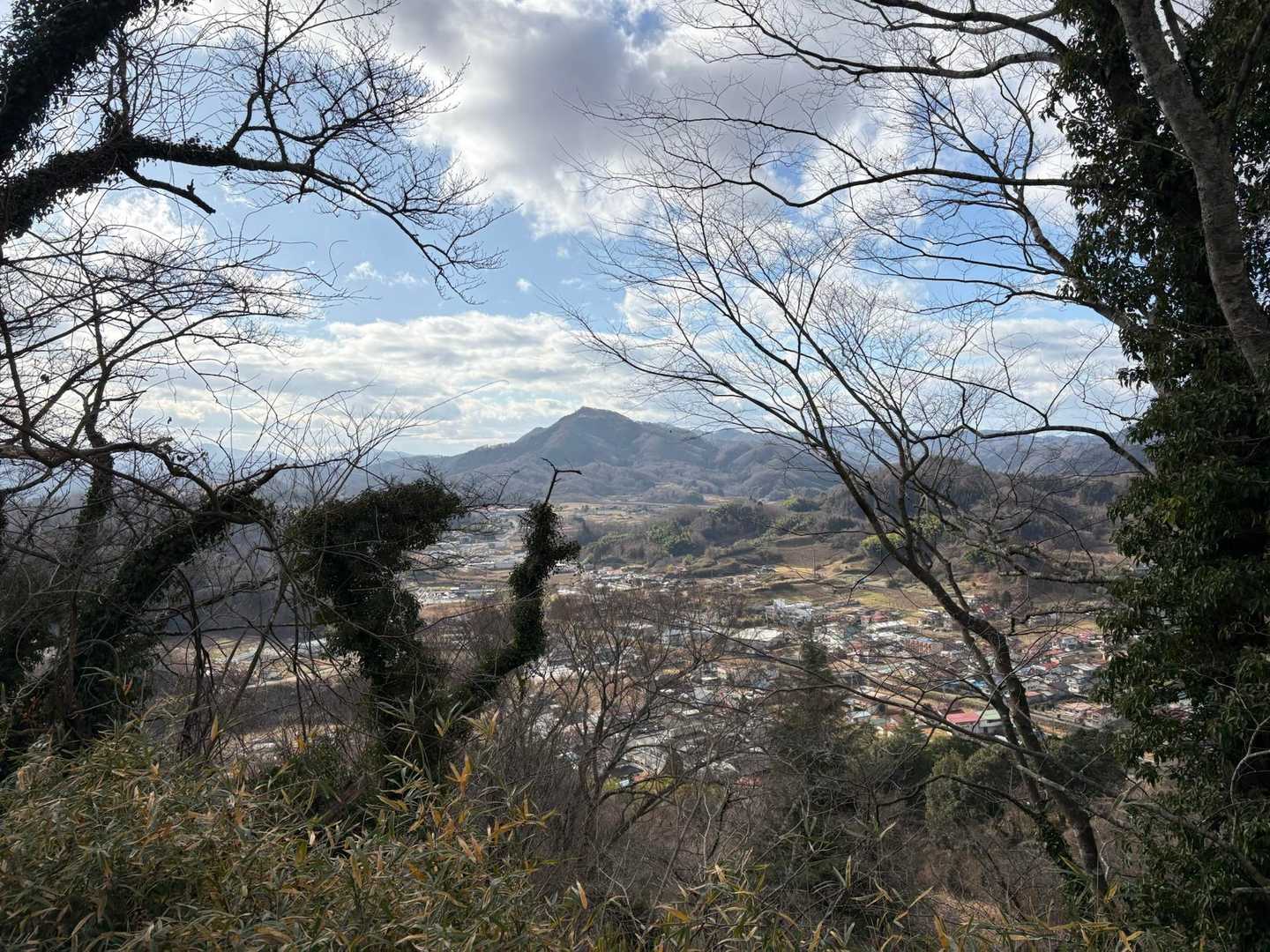 山頂からの御幸山