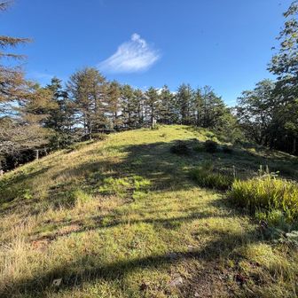快調に六ツ石山の広い山頂に。