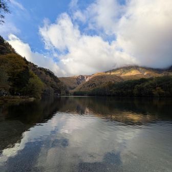 大正池で焼岳も雲の中