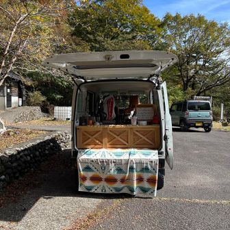 小さかった長女さんがすっかりお姉さんに。
ガリガリと豆🫘を挽いて丁寧にコーヒー☕️を入れてくれます。