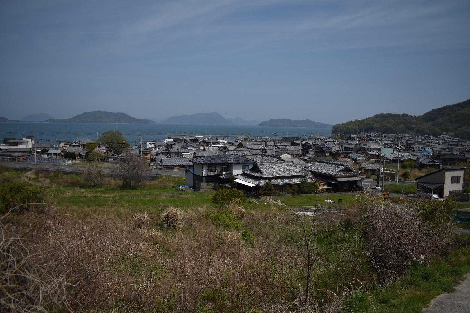 瀬戸内海が見えます。