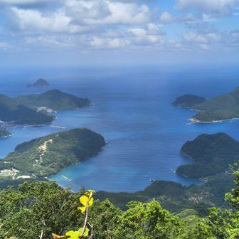 西峰山頂の展望スポットからの絶景😍今日はゆっくりこの景色を満喫出来ました。