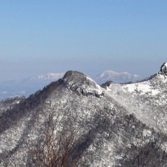 その左手奥には樺戸の山🏔️