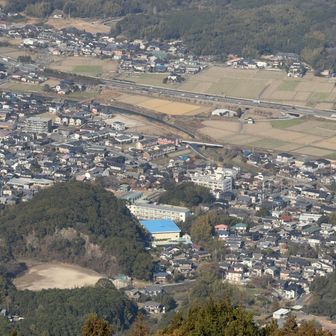 我が家の周辺を見下ろす。