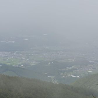 だんだんと霧があがる