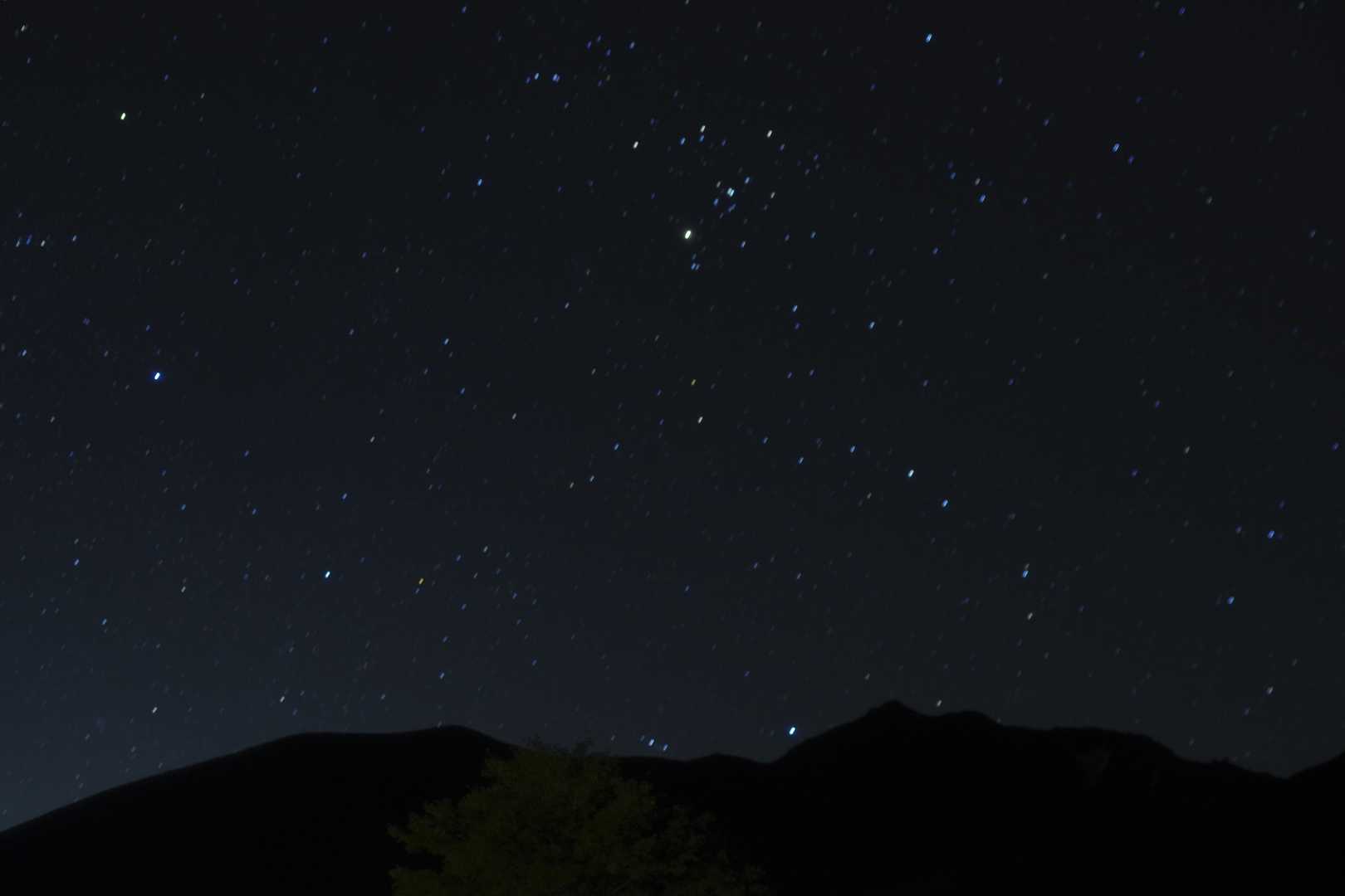 設定を間違えると星が流れて線状に😫