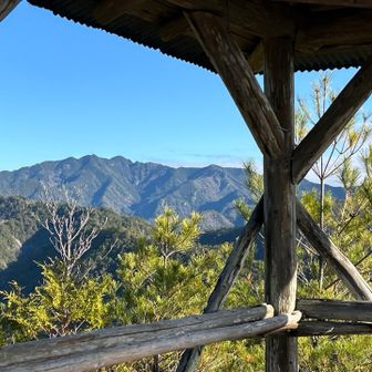 避難小屋からの三ツ瀬