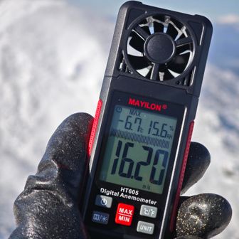 最大風速16m/s。まだ大丈夫…