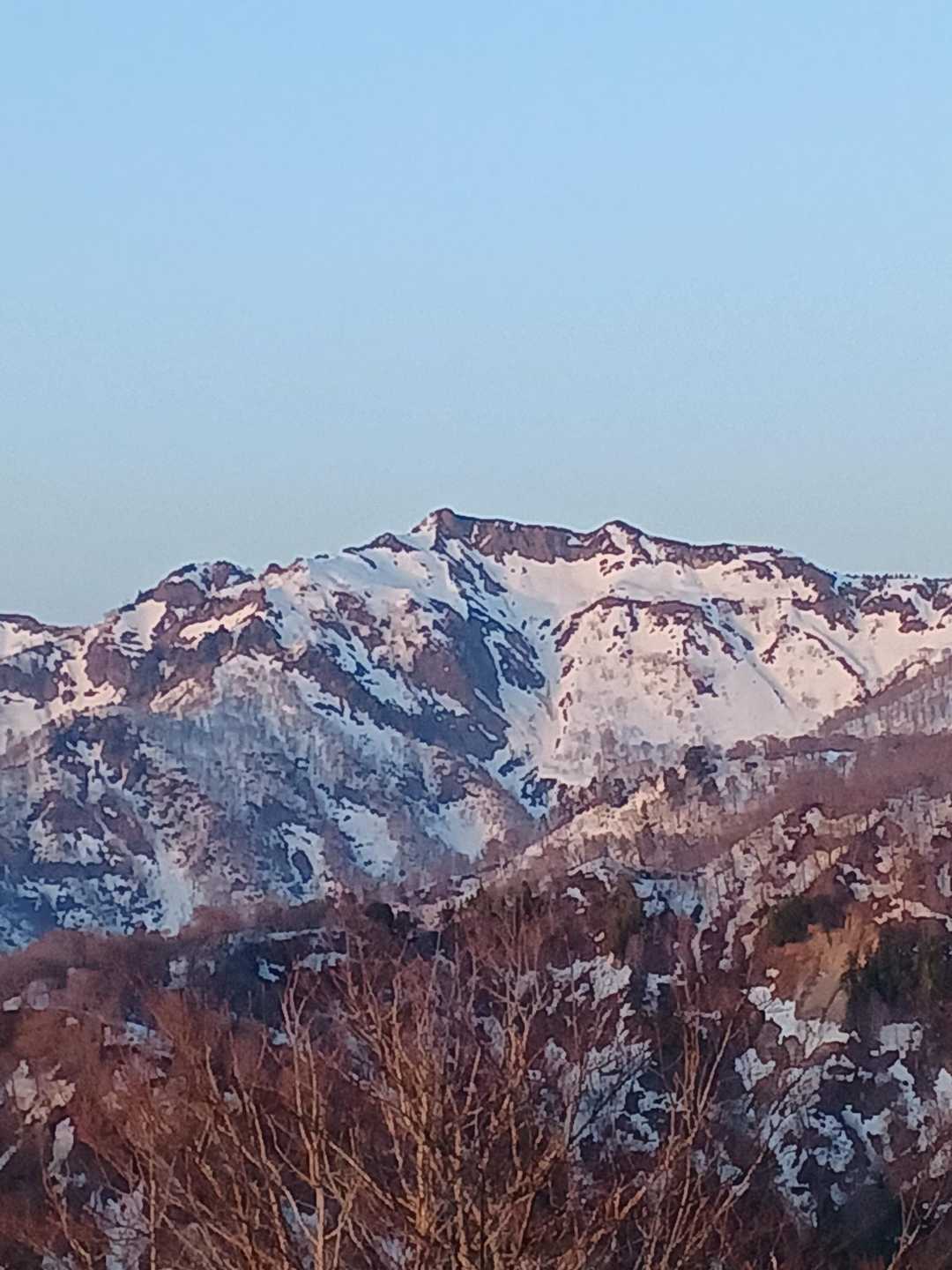 久しぶりだね、笈ヶ岳。帰ってきたよ😊…
今回は絶対に天候の急変がない天気図だ👌
