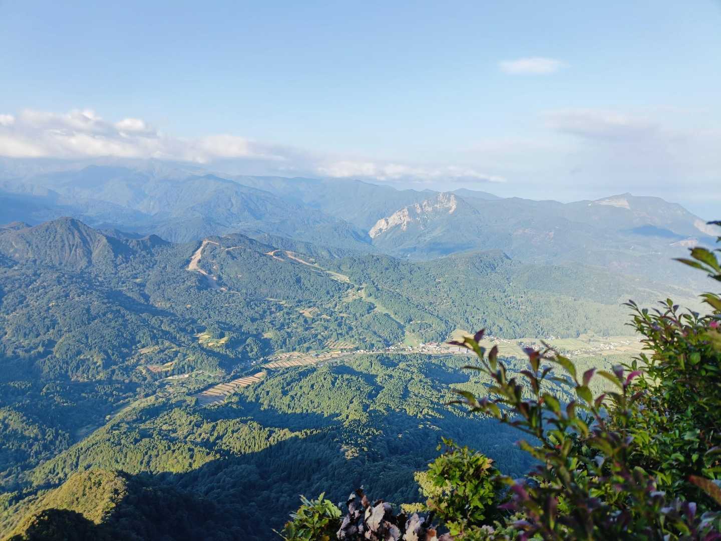 明星山など