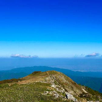 気持ちいい道を下山します
こっちはほとんどいない