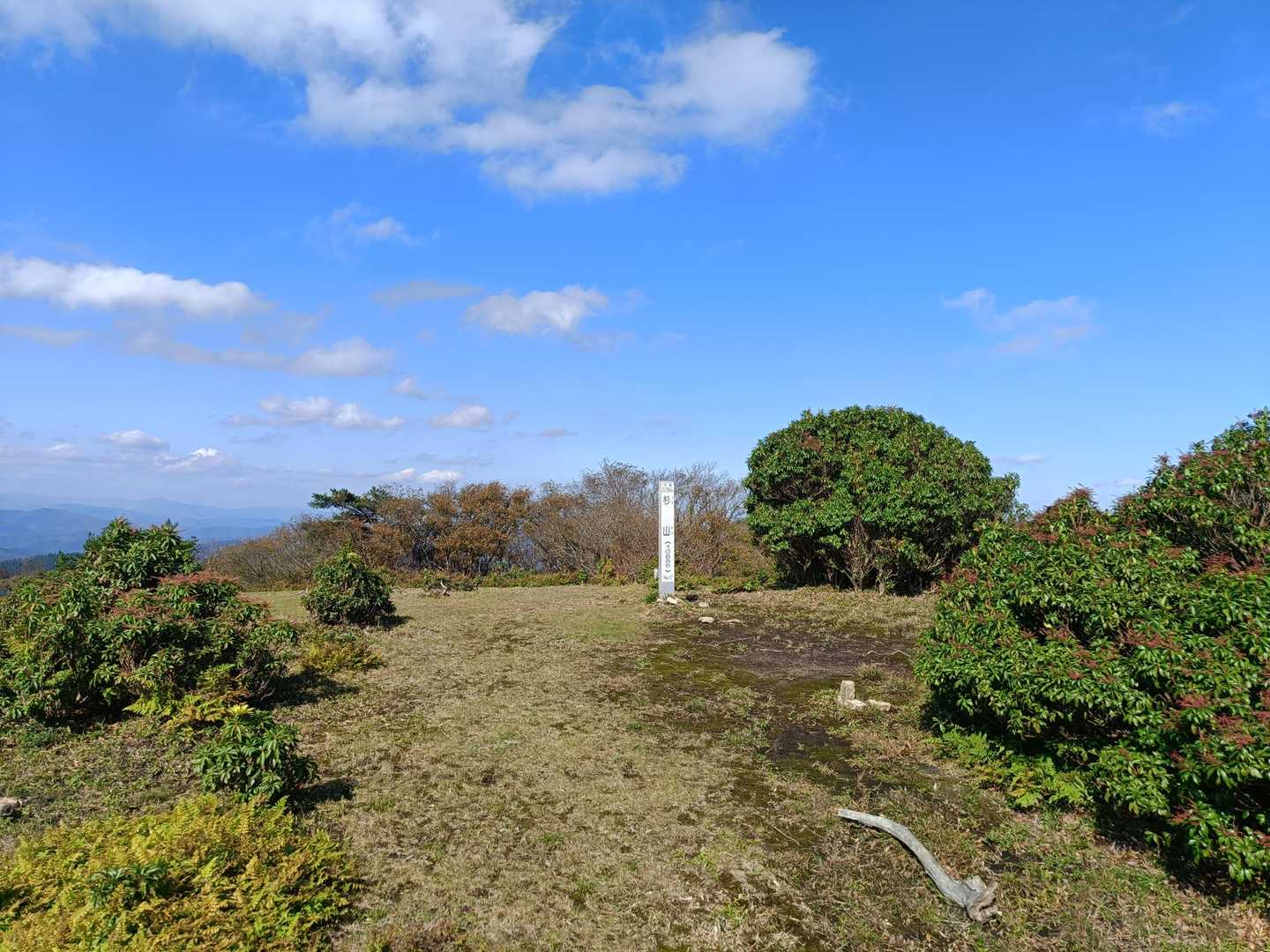 少し進んで杉山🚩
ここは静かな雰囲気