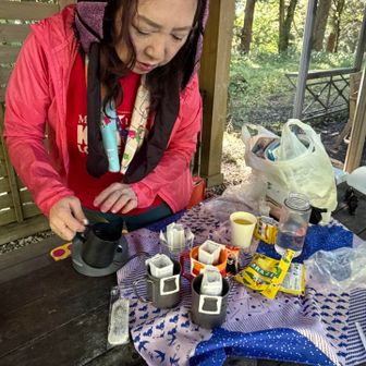お湯を沸かして
ホットコーヒー