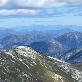 赤石山系とずーと奥には、剣山（←たぶん）