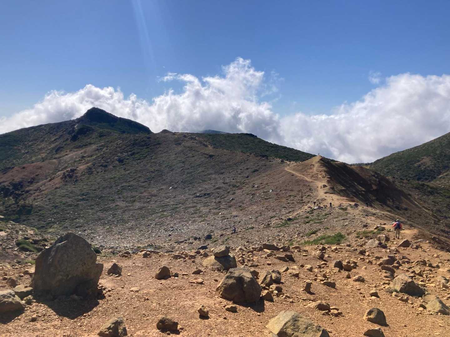 安達太良山山頂へ続く道