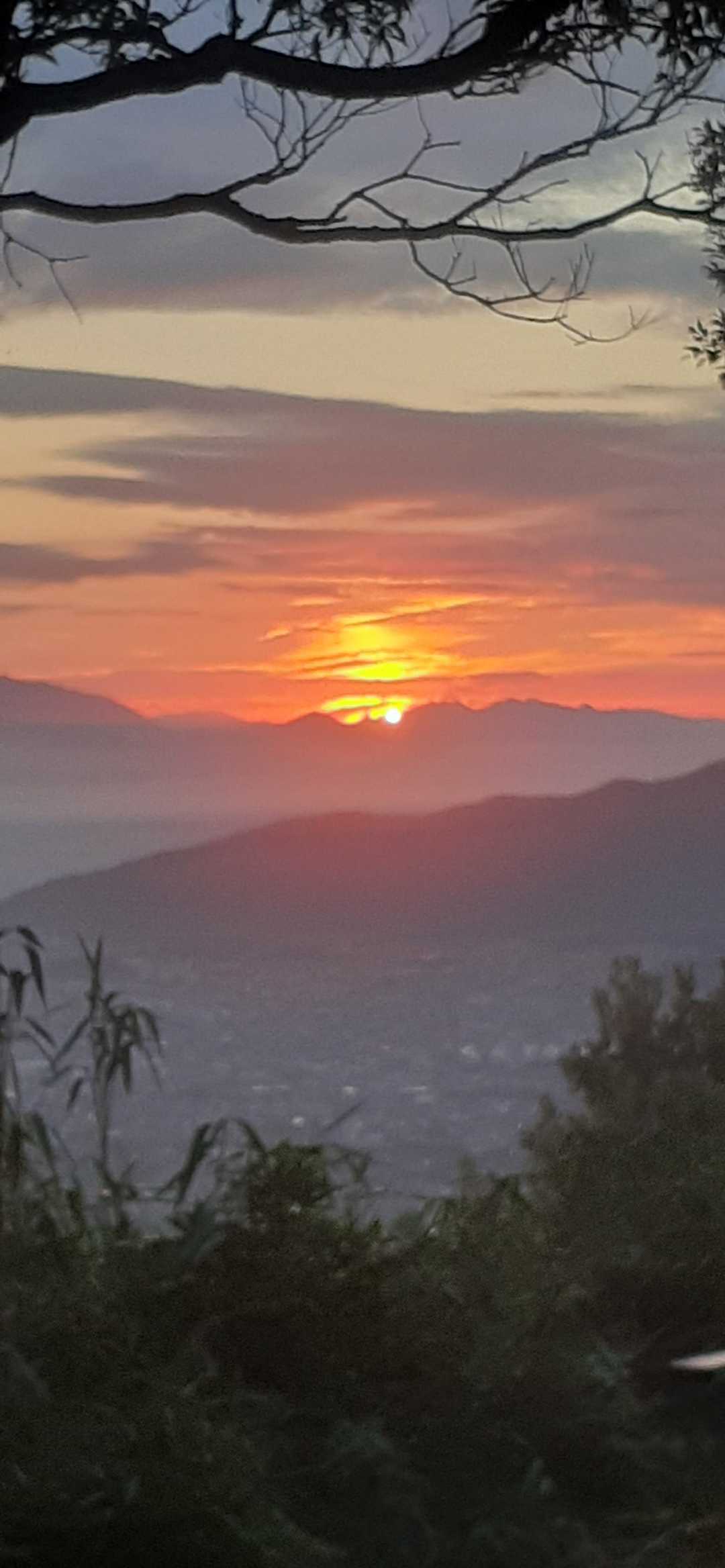 叶岳登山口-叶岳-高地山 往復コースの写真