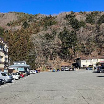 精進湖他手合浜無料駐車場