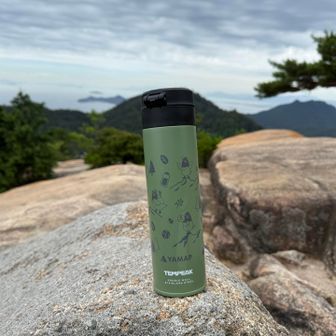 外国人観光客の喧騒から離れて、駒ヶ林でゆっくりします。YAMAPストアで買ったTEMPEAKの水筒は優秀です❣️翌日になっても中に入れた氷が溶けないほど👍