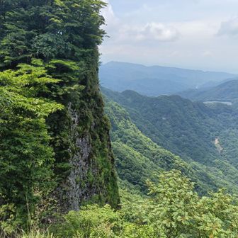 艫岩に戻り、昼食。