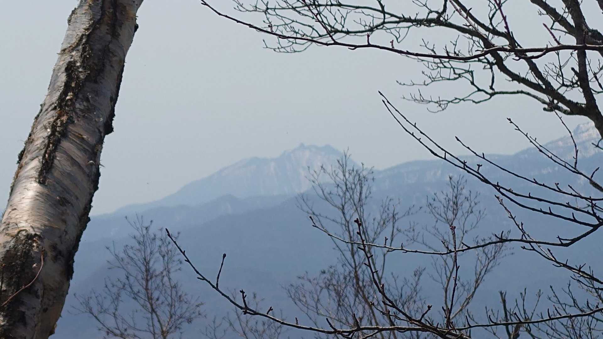 遠くに恵庭岳！