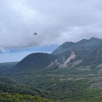 風不死（ふっぷし）山方面。偶然にも蝶が映り込んでました😳