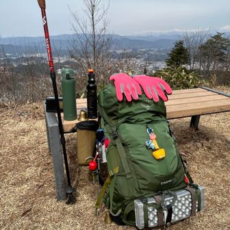 🎒バックパックには、にぎやか過ぎな熊除けベル🔔

♬😉歩くチンドン屋さん⁈🎵
