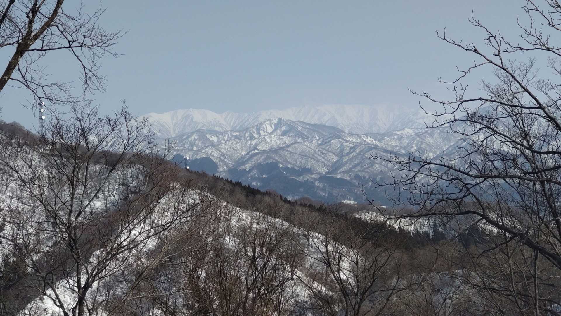 飯を豊かに。白い飯豊連峰