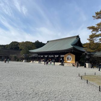 橿原神宮。子供のお初参り以来