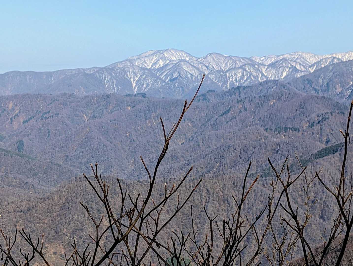 初雪山