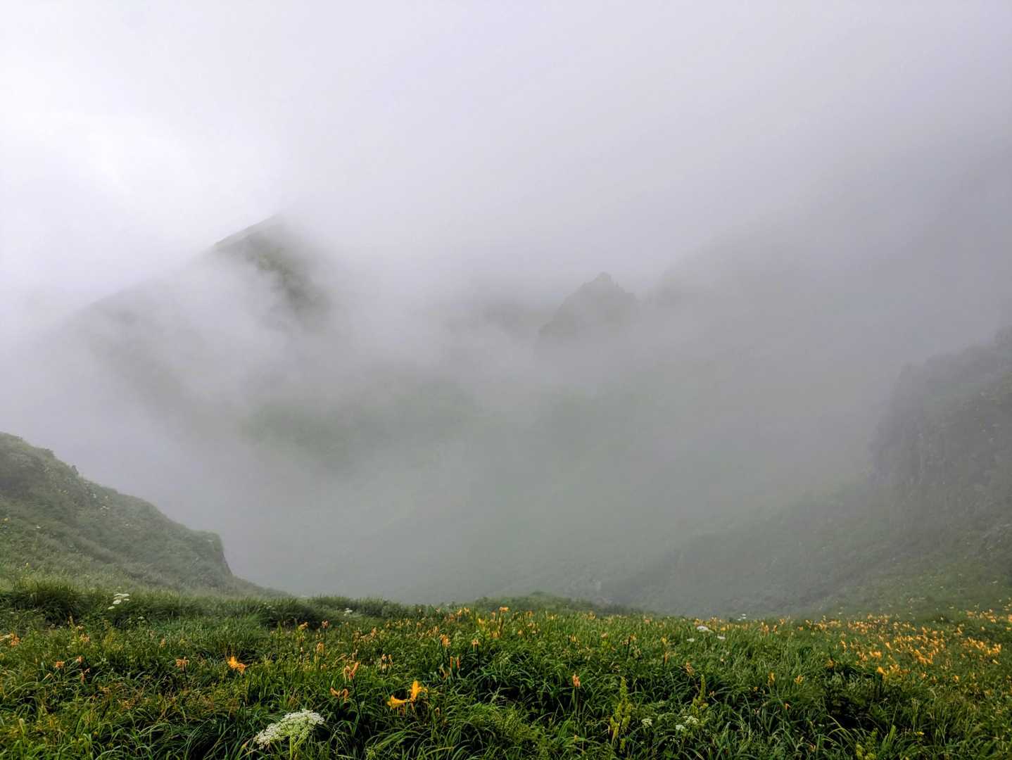 女岳☁️
