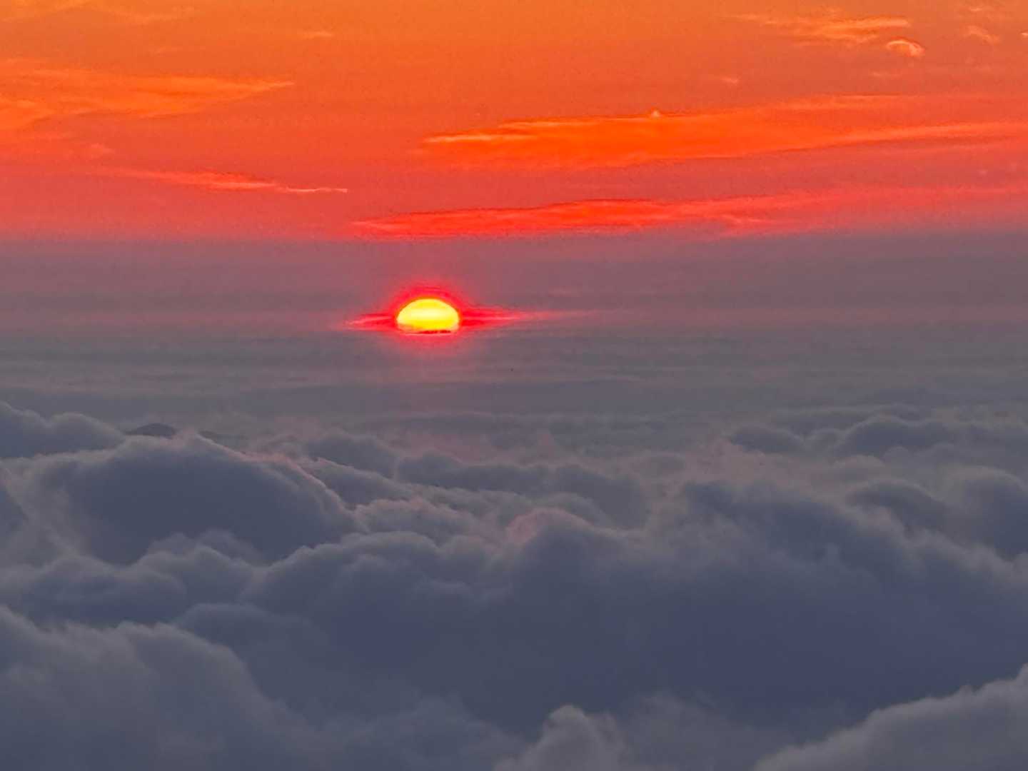 見晴台側から見た夕日