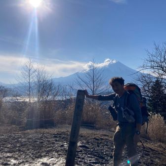 石割山山頂
足元がドロドロで早々に次へ(-_-;)