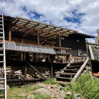 帰りは、高見石小屋へ
あげぱん、あげぱん♪

え、定休日😨