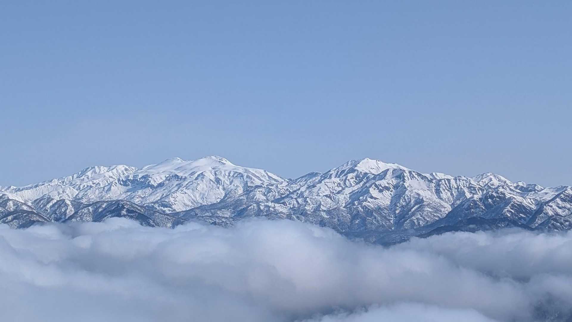 絵葉書かよ。。
「スゲー!」登山客からも歓声が上がる。
笑顔が溢れる。
みんなの笑顔が登山の醍醐味。
私の生き甲斐（お前は何もしてねえだろ）