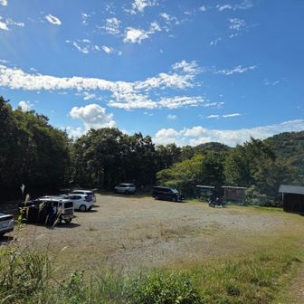 ここに停めて、林道を少し登って

🚻有り