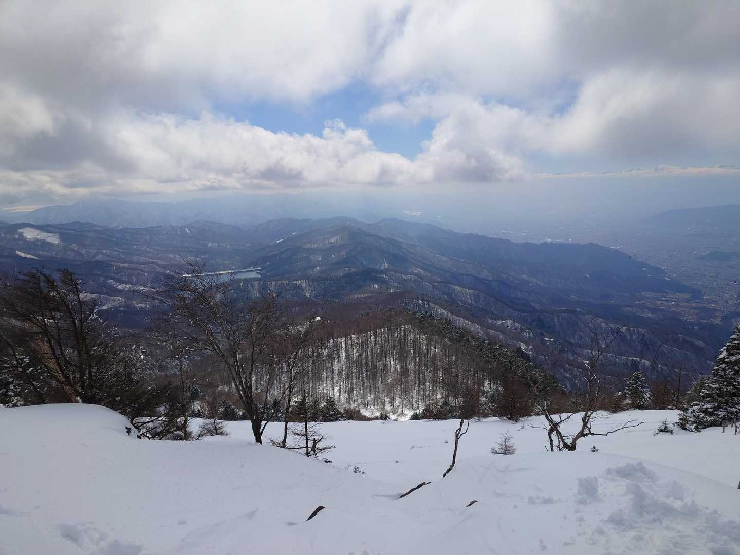 上日川峠登山口-大菩薩嶺-大菩薩峠-熊沢山-石丸峠-天狗棚 縦走コースの写真