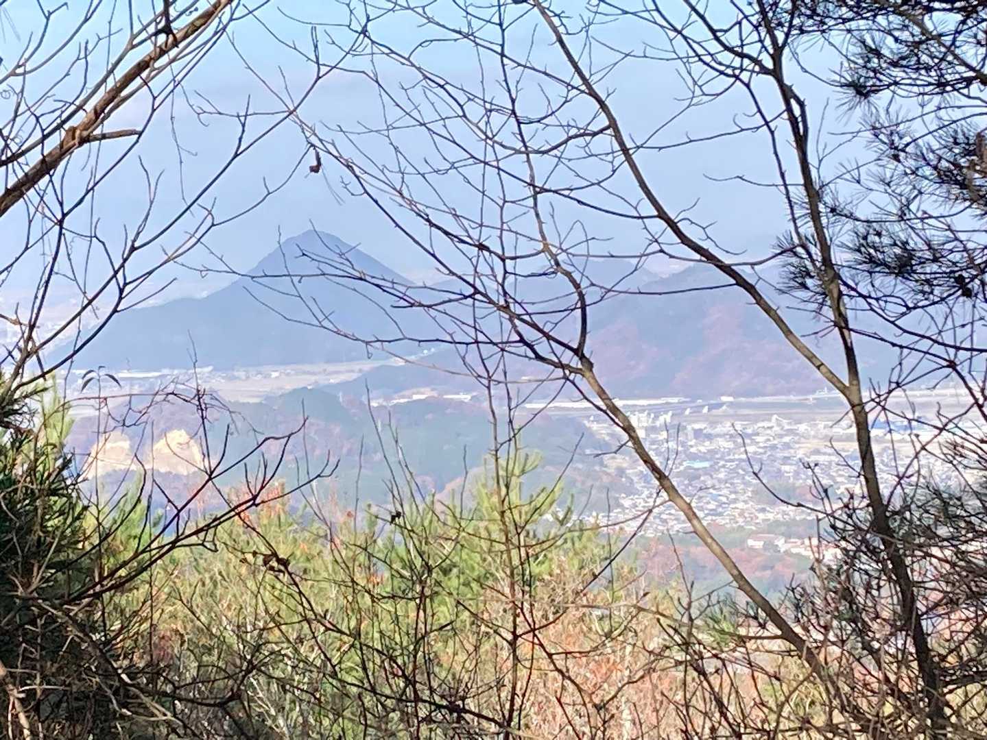 三上山