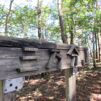 阿難坂から尾根道を進み三方分山に到着。