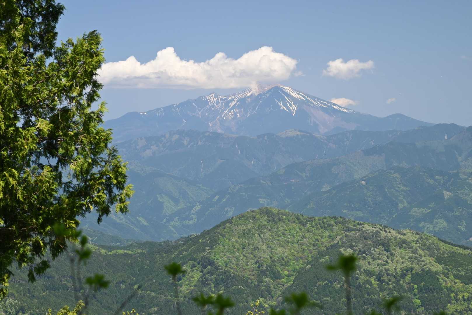 御嶽山アップ。