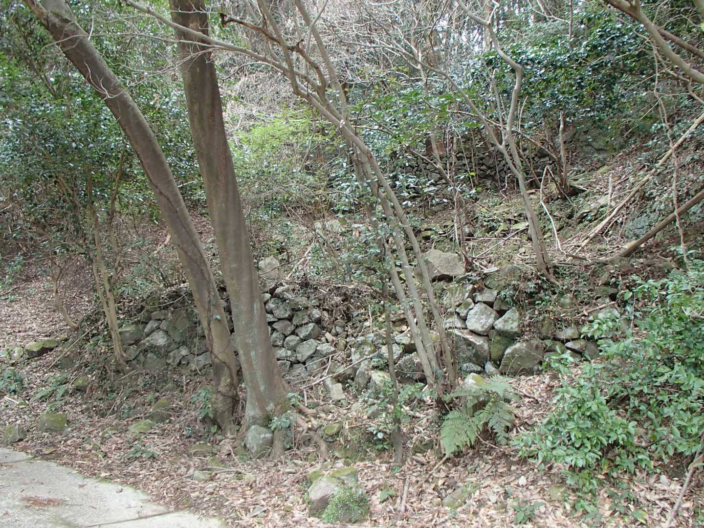 石垣…

なんか、生活感が溢れます😊