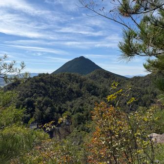 三上山〜。近江富士は知ってたけど三上山は知らなかった10年前のわたくし。